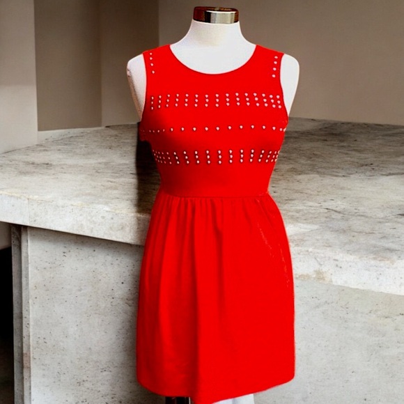 Studded Bodice Sleeveless Red Dress - Picture 13 of 15